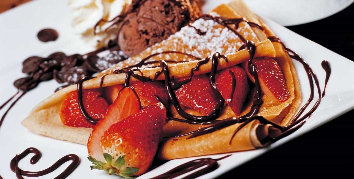 Demo crepe photography used as a visual placeholder; not an official YOSS Crêpello image